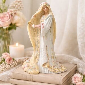 Lenox Rapunzel Porcelain Collectible - White with Gold Script